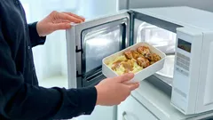 電子レンジで絶対に温めてはいけないものとは？